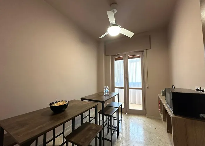 Nicodemo12 & Posto Auto 아파트 바리